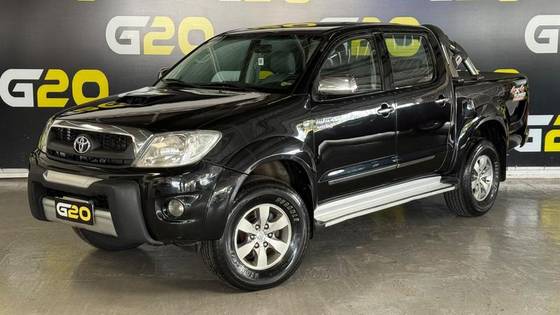 TOYOTA HILUX 3.0 SRV 4X4 CD 16V TURBO INTERCOOLER DIESEL 4P AUTOMÁTICO TOYOTA HILUX 3.0 SRV 4X4 CD 16V TURBO INTERCOOLER DIESEL 4P AUTOMÁTICO
